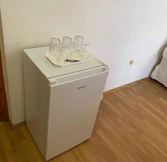 Четырехместный Номер Стандарт, Global Apartmanház