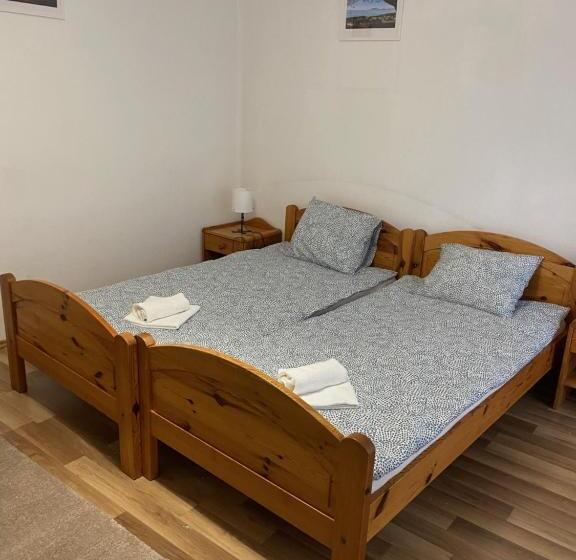 Семейный Номер, Global Apartmanház