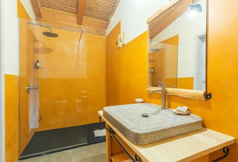 חדר דלוקס, Domu Bresca