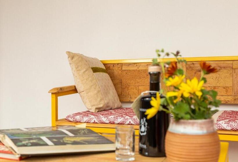 חדר משפחתי, Domu Bresca