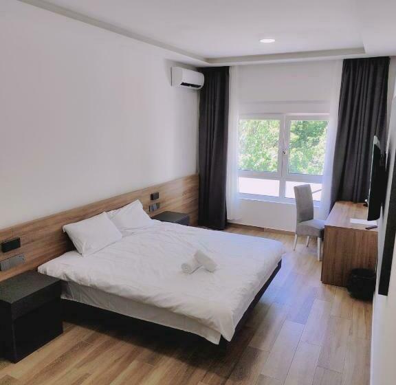 חדר סטנדרט, H.t