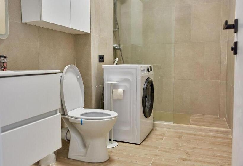 إستديو قياسى مزود بشرفة, Apartamente By Alz Infinity