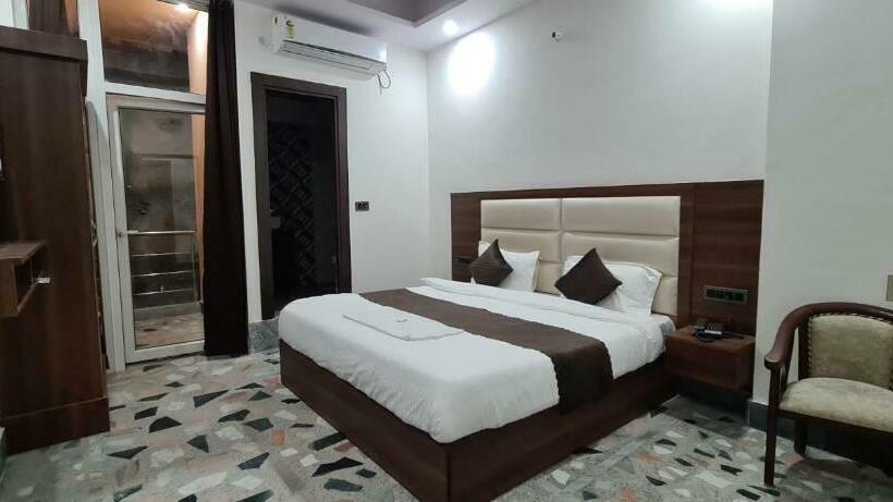 Quarto deluxe, Jrs