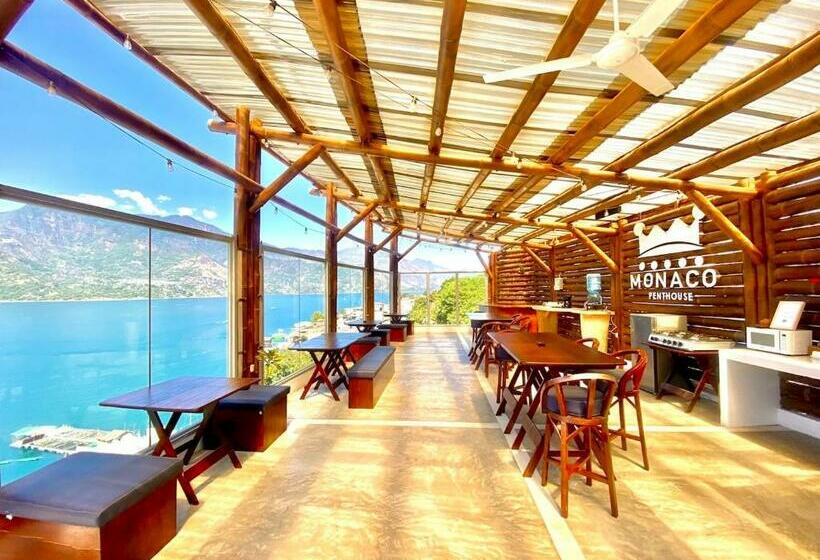 سوئیت با تخت بزرگ, Monaco