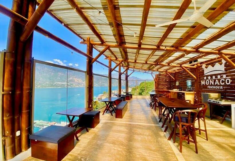 سوئیت با تخت بزرگ, Monaco