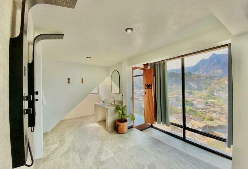 سوئیت با تخت بزرگ, Monaco