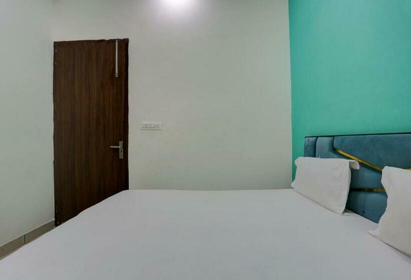 חדר קלאסי לשלושה, Oyo 81234 Rock Star