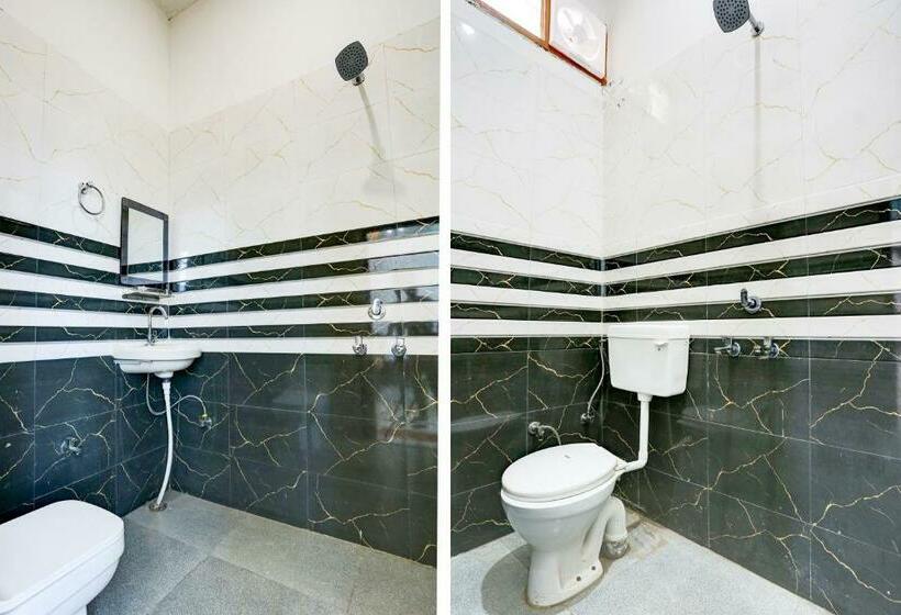 חדר קלאסי לשלושה, Oyo 81234 Rock Star