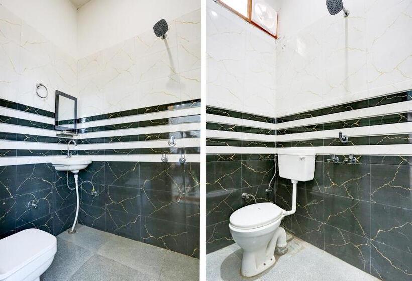 חדר קלאסי לשלושה, Oyo 81234 Rock Star