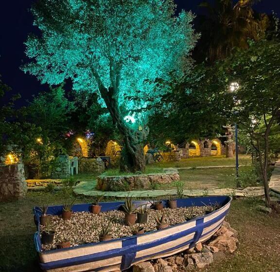 اتاق استاندارد سه نفره, New Golden Gate Butik Otel