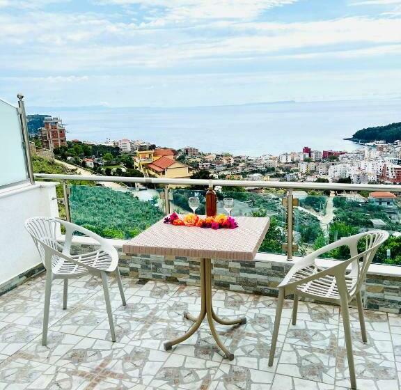 اتاق لوکس, Mistral Inn