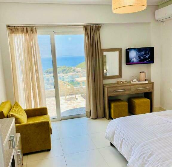 اتاق لوکس, Mistral Inn