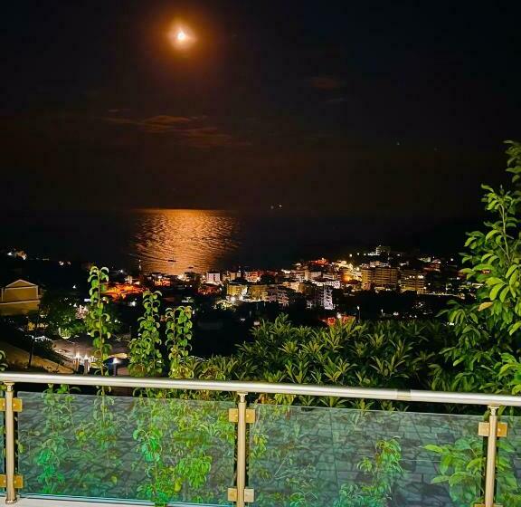 اتاق لوکس, Mistral Inn