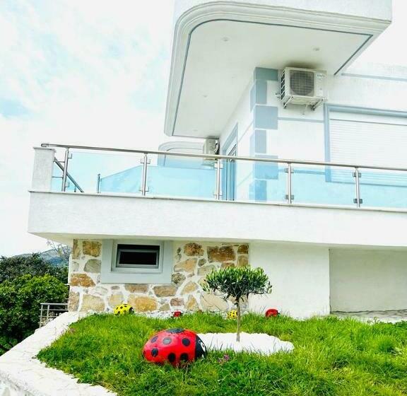 اتاق سوپریور, Mistral Inn