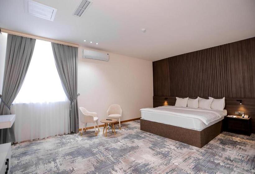 آپارتمان سوپریور 1 خوابه, Premier