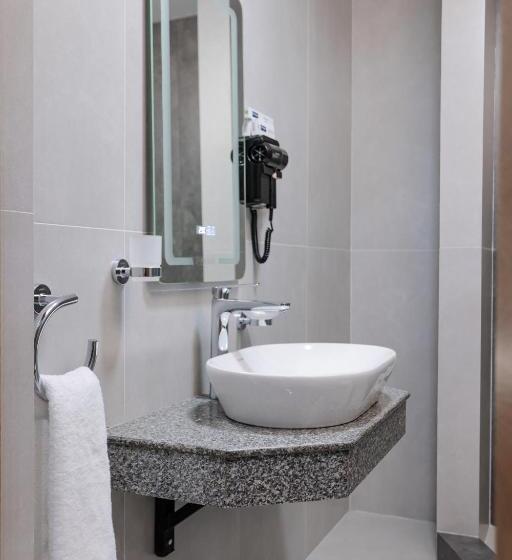 آپارتمان سوپریور 1 خوابه, Premier