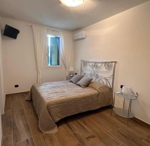 غرفة قياسية, Il Fenicottero