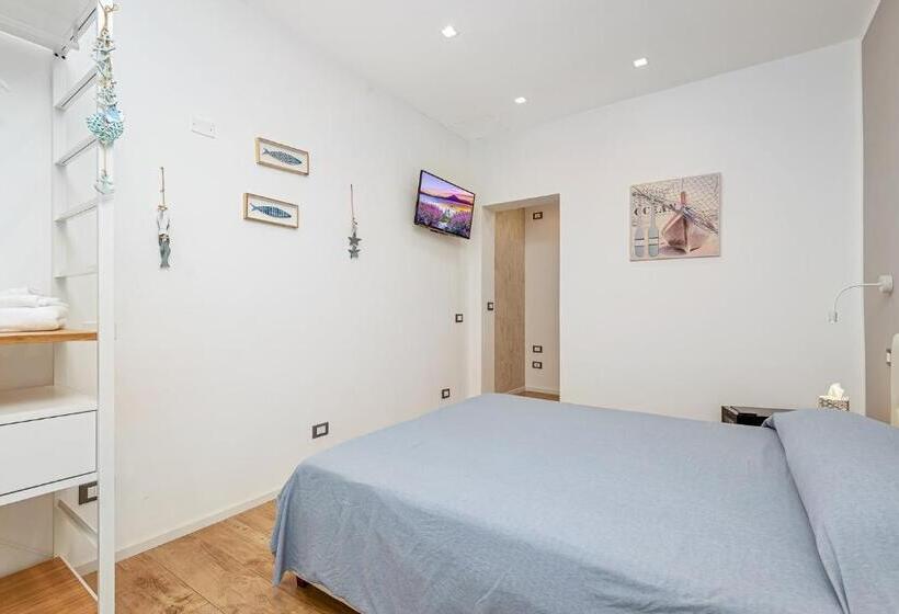 غرفة قياسية, The Dream Station