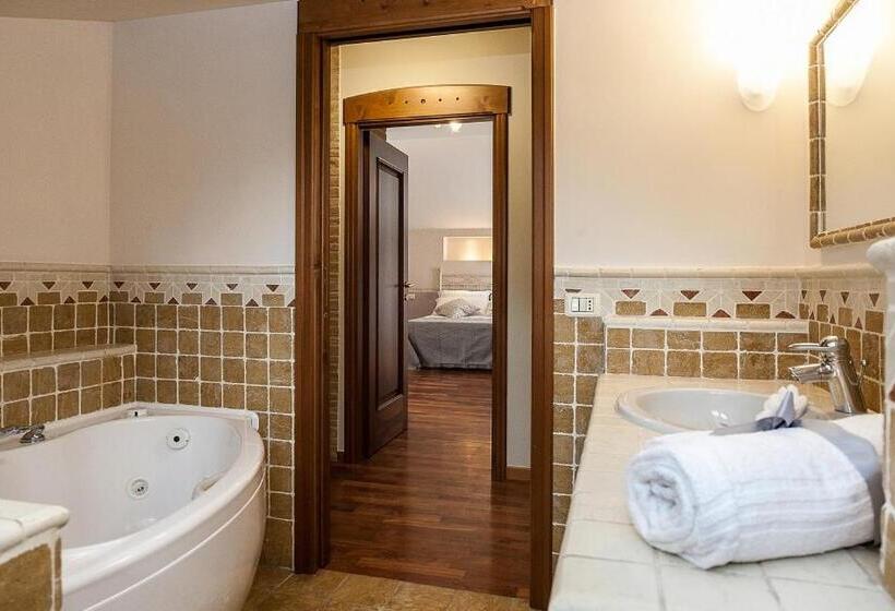 Standard room with outdoor bath, La Ginestra In Fiore Camere