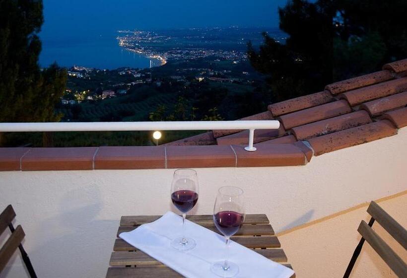 Standard room with outdoor bath, La Ginestra In Fiore Camere