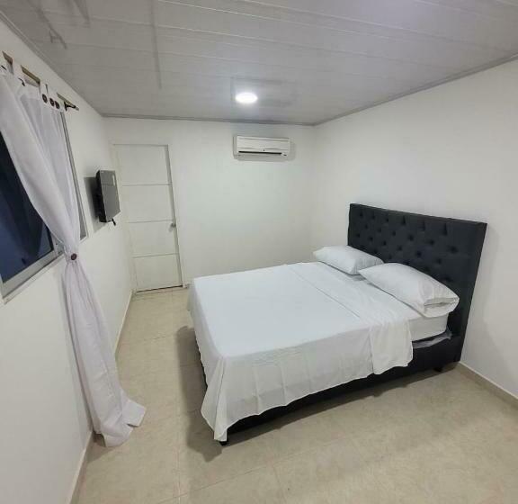 스탠다드 룸, Maria Eugenia