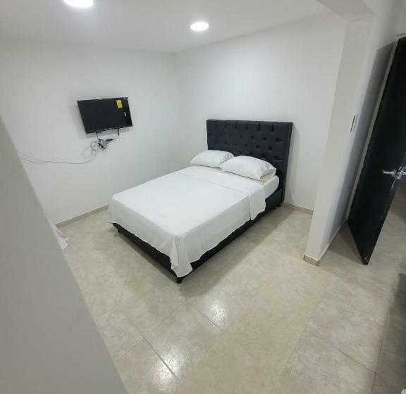 豪华房间, Maria Eugenia