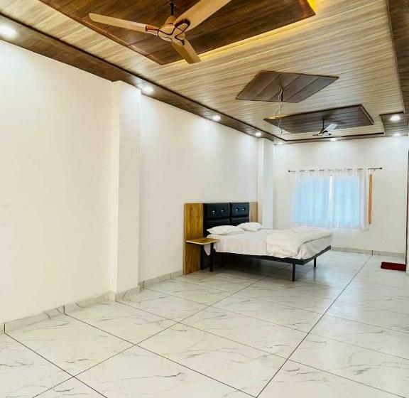 غرفة كلاسيكية ثلاثية, Oyo 80968b The Westin