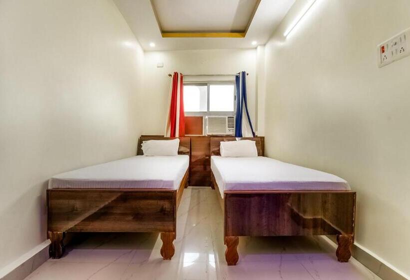 Трехместный Номер Классика, Spot On 81255b Happy Guest House