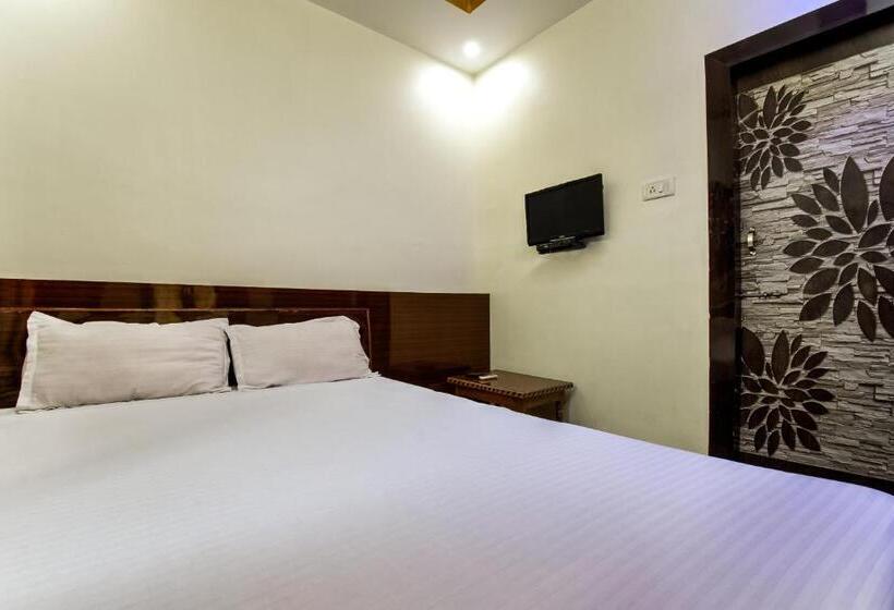 Трехместный Номер Классика, Spot On 81255b Happy Guest House