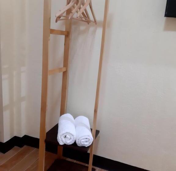 اتاق استاندارد, Elisha S Guest House