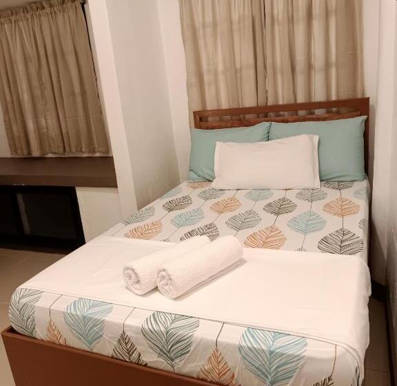 패밀리 방갈로, Elisha S Guest House