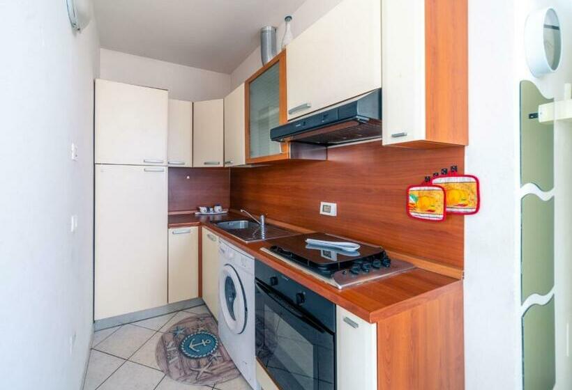 استودیوی لوکس, Residence Alessandra