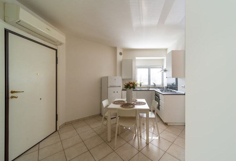 استودیوی لوکس, Residence Alessandra