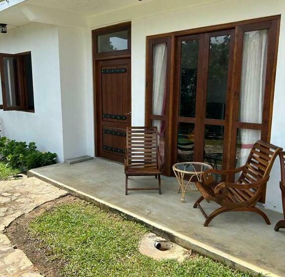 Номер Стандарт Вид на Сад, O Neill S Cottage