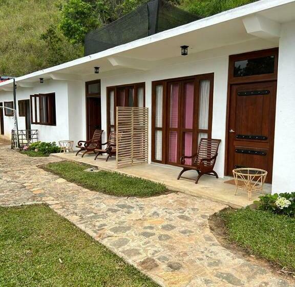 ガーデンビュースタンダードルーム, O Neill S Cottage