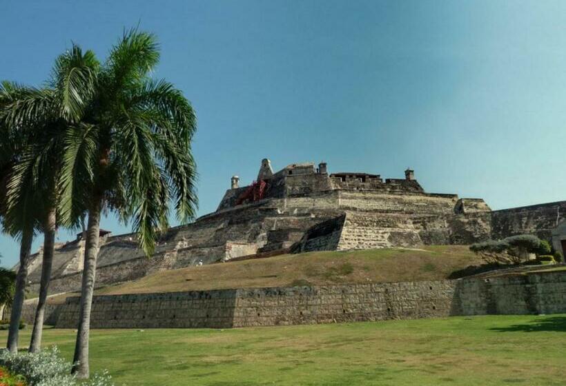 חדר סטנדרט לשלושה, Room In Lodge   Tr A1c Hostel Room Near Castillo San Felipe With Pool And Wifi