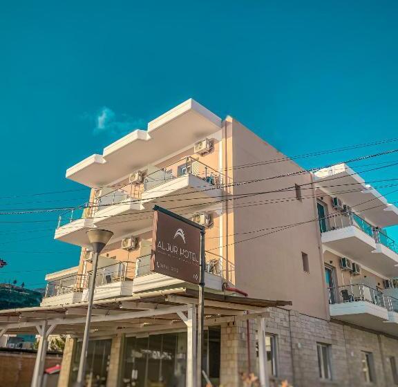 חדר סטנדרט לארבעה נוף לים, Aljur