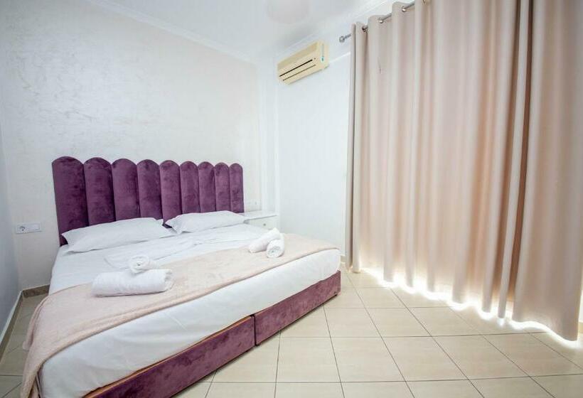 海景标准间带阳台, Keliani