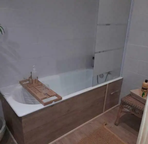 Standard-huone, Chambre Comtoise