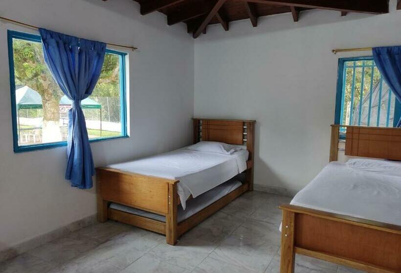 Семейный Номер, Hosteria Puerta Del Nus