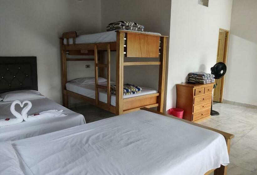 חדר משפחתי, Hosteria Puerta Del Nus