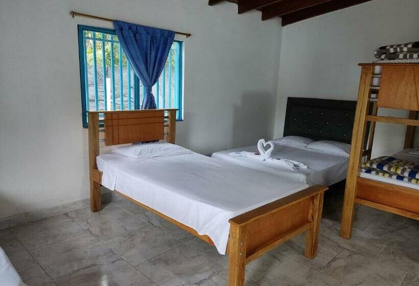 家庭间, Hosteria Puerta Del Nus