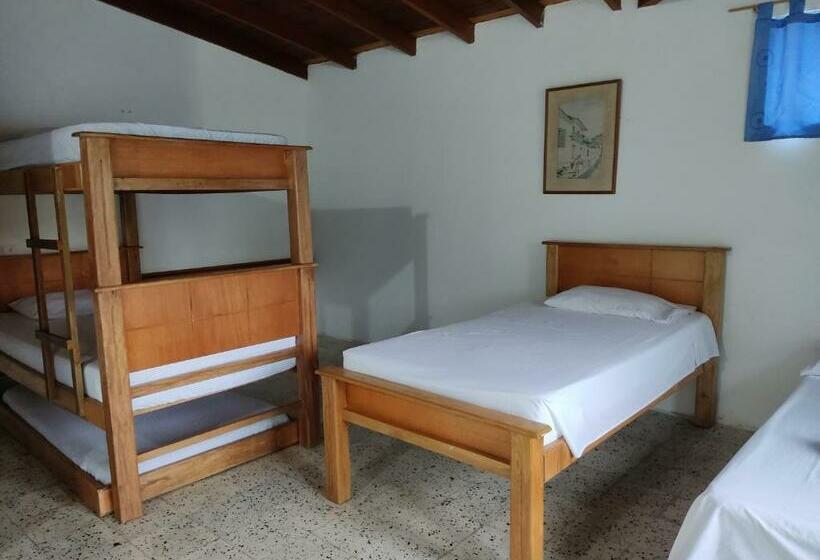 Семейный Номер, Hosteria Puerta Del Nus