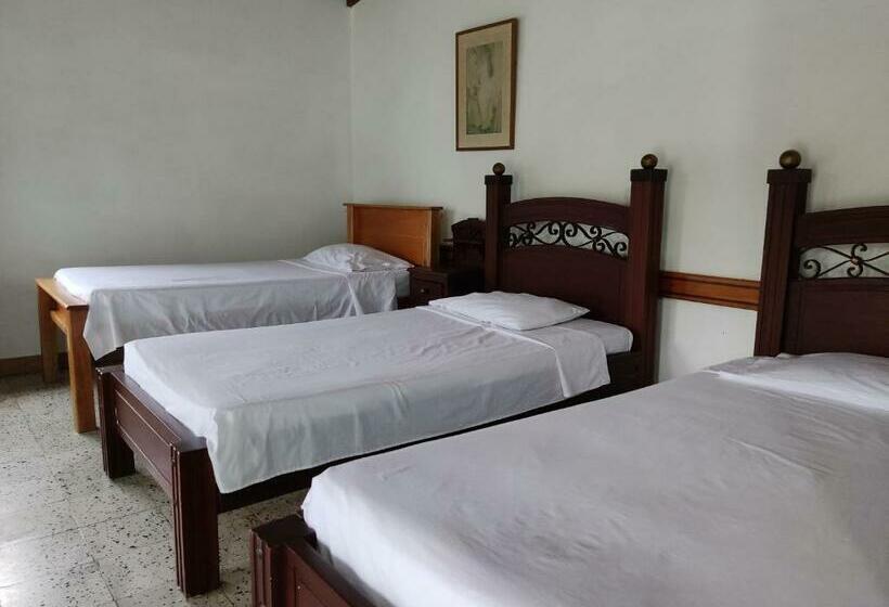 Семейный Номер Superior, Hosteria Puerta Del Nus