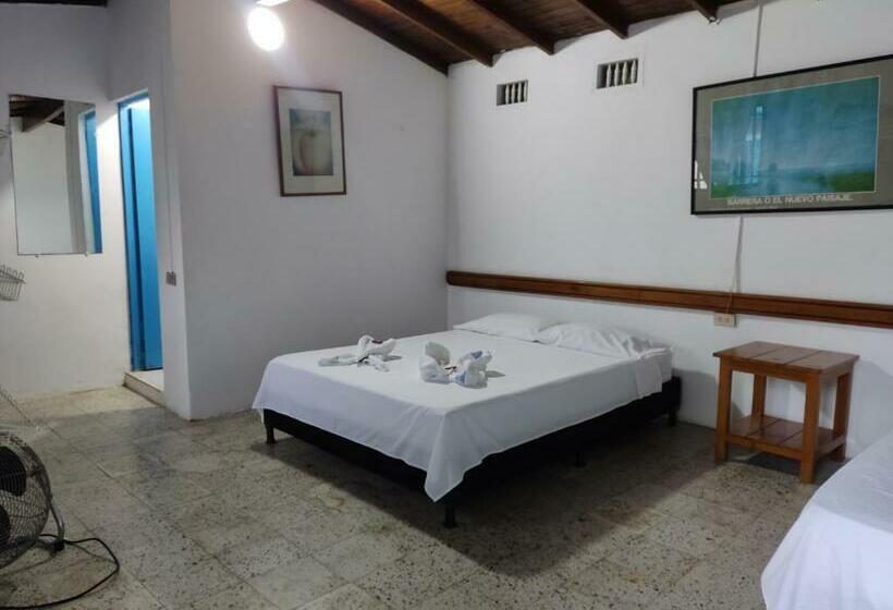 스탠다드 트리플 룸, Hosteria Puerta Del Nus