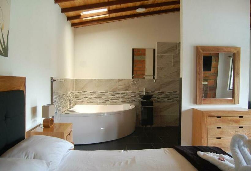 סוויטה, Hosteria Puerta Del Nus