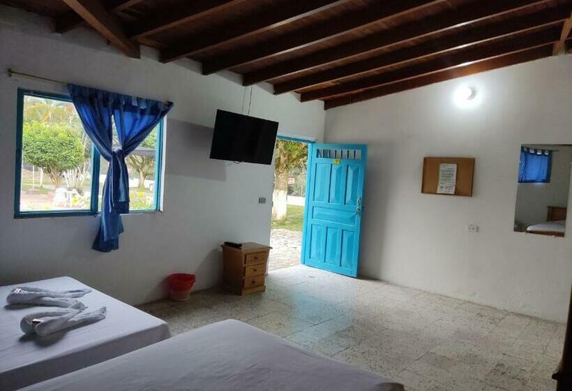 חדר משפחתי, Hosteria Puerta Del Nus