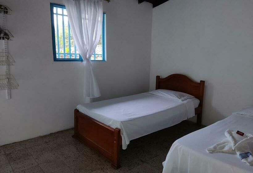 Номер Стандарт Трехместный, Hosteria Puerta Del Nus