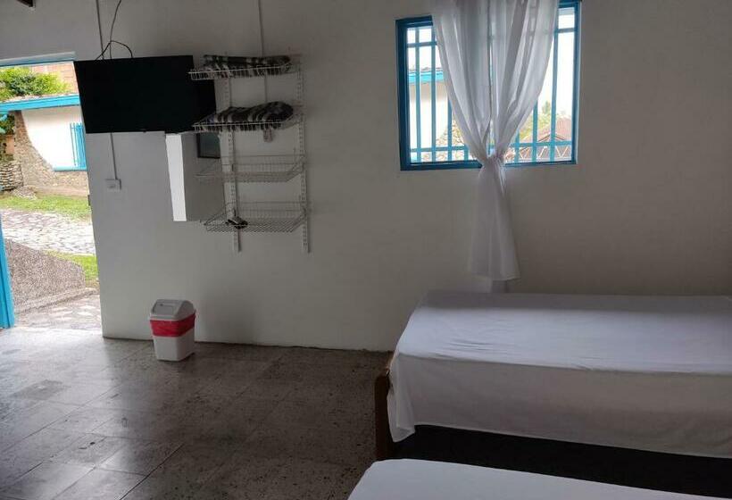 חדר סטנדרט לשלושה, Hosteria Puerta Del Nus