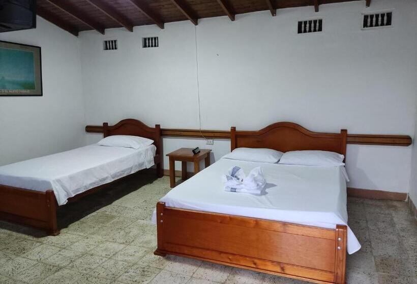 חדר סטנדרט לשלושה, Hosteria Puerta Del Nus